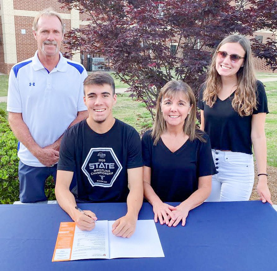 MHS senior Duncan Blankenship II signs to Doane University